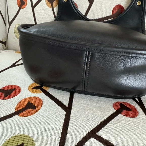 Vintage Coach NYC Saddle Bag - Picture 4 of 11